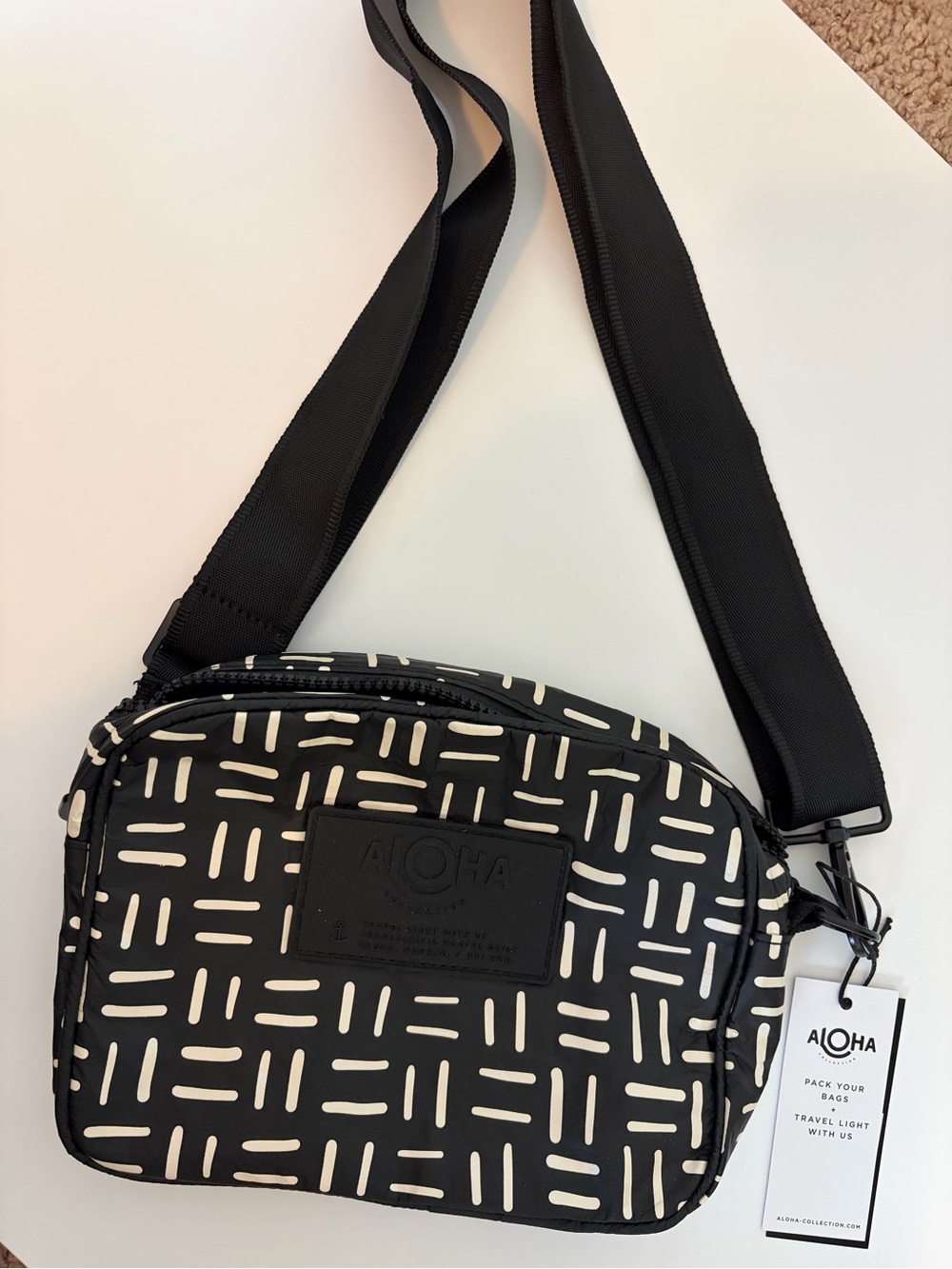 NWT- ALOHA Collection Black bag